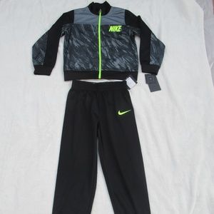 Nike Boys Tracksuit 2 Piece Black Gray 86C624-KE4